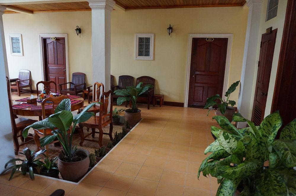 לואנג פרבאנג Phonepraseuth Guesthouse מראה חיצוני תמונה