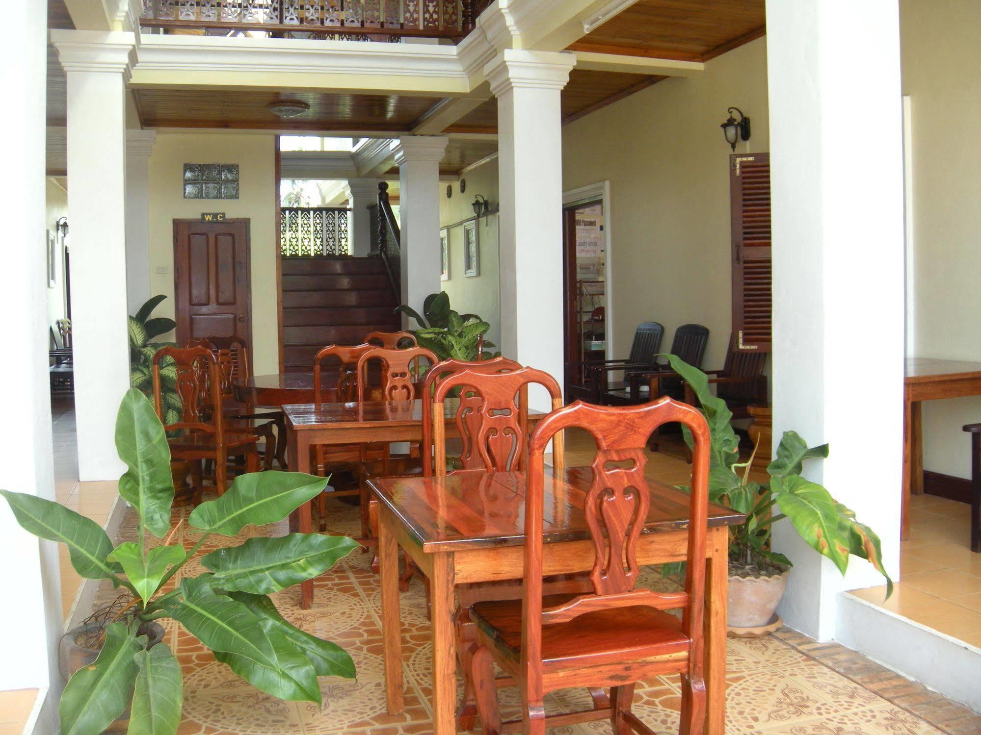 לואנג פרבאנג Phonepraseuth Guesthouse מראה חיצוני תמונה