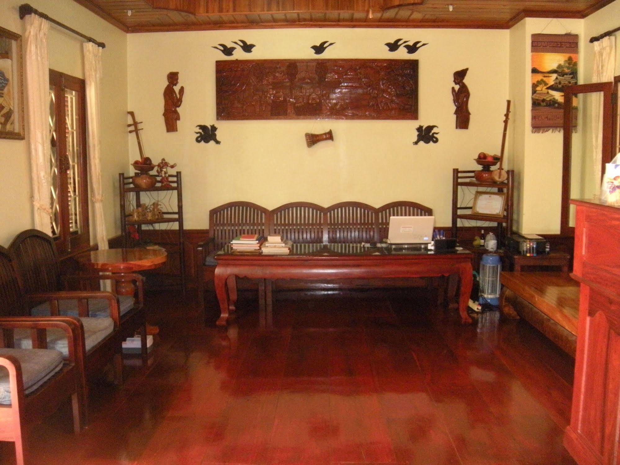 לואנג פרבאנג Phonepraseuth Guesthouse מראה חיצוני תמונה