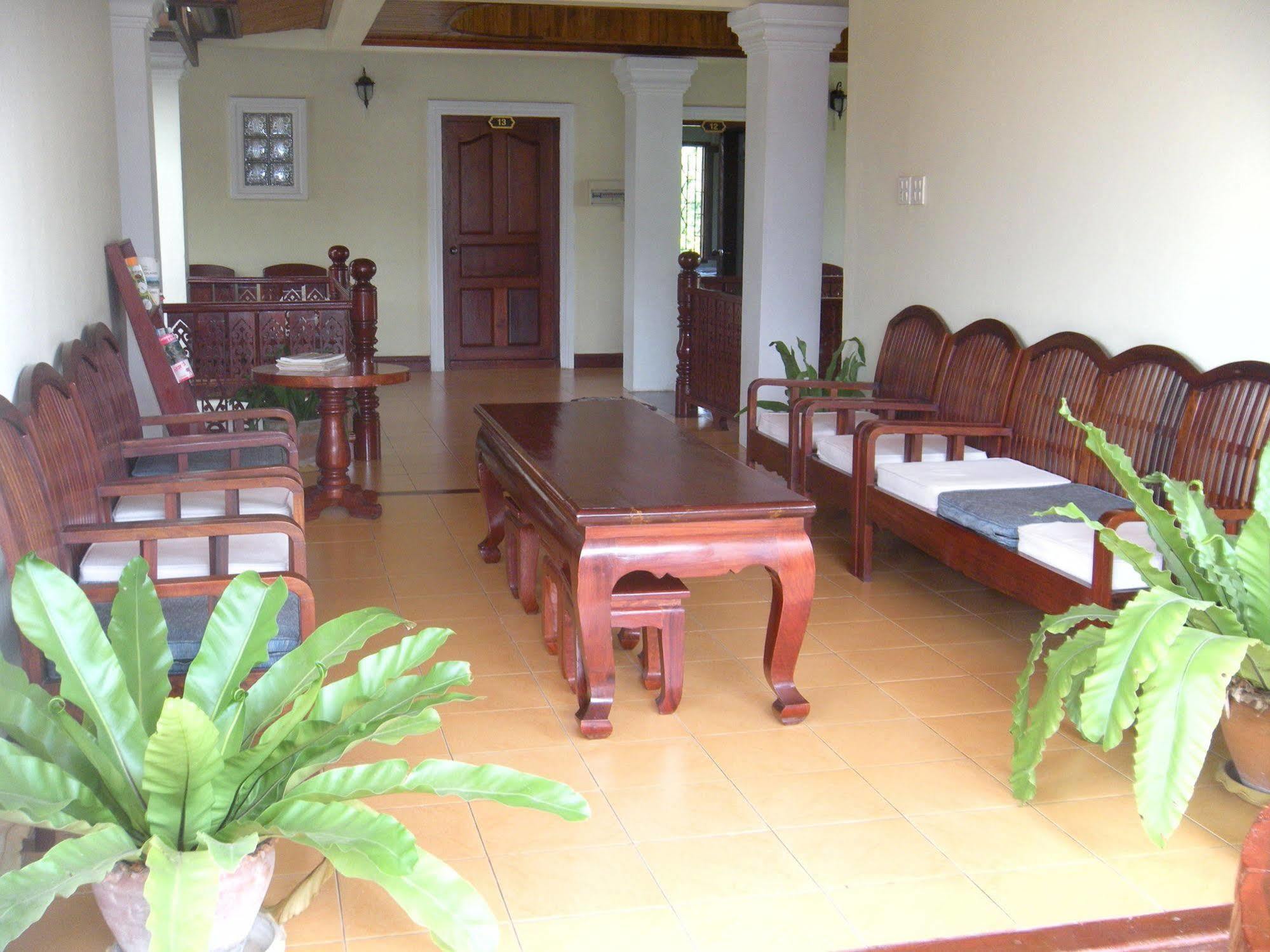 לואנג פרבאנג Phonepraseuth Guesthouse מראה חיצוני תמונה