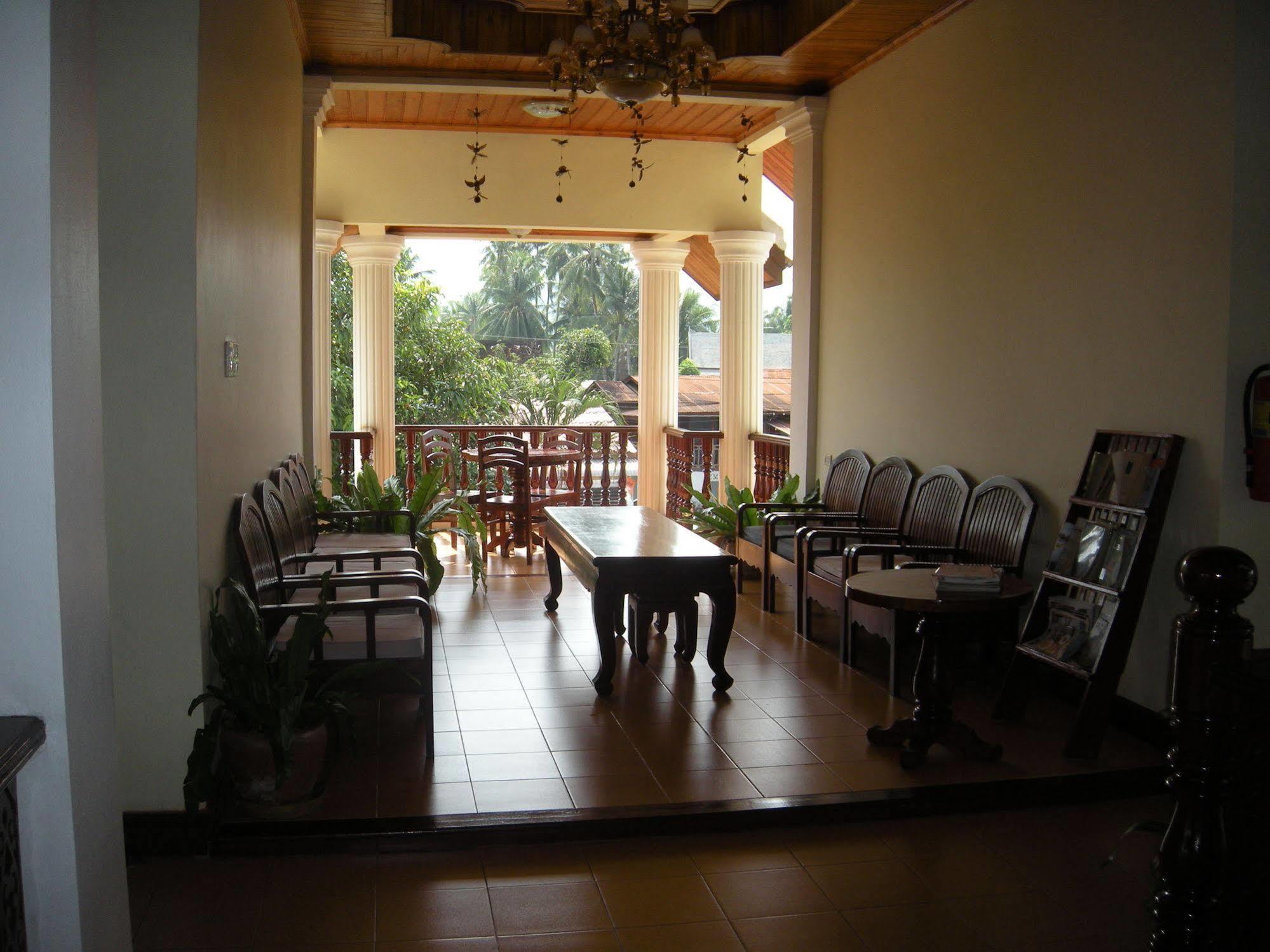 לואנג פרבאנג Phonepraseuth Guesthouse מראה חיצוני תמונה